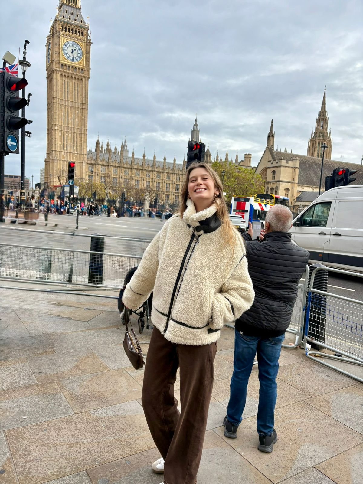 Ailen - Profesora de inglés certificada con más de 8 años de experiencia ayudando a adultos hispanohablantes